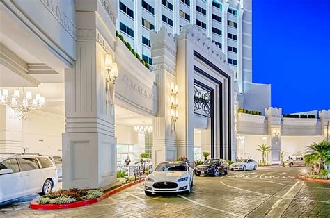commerce casino hotel reservations.